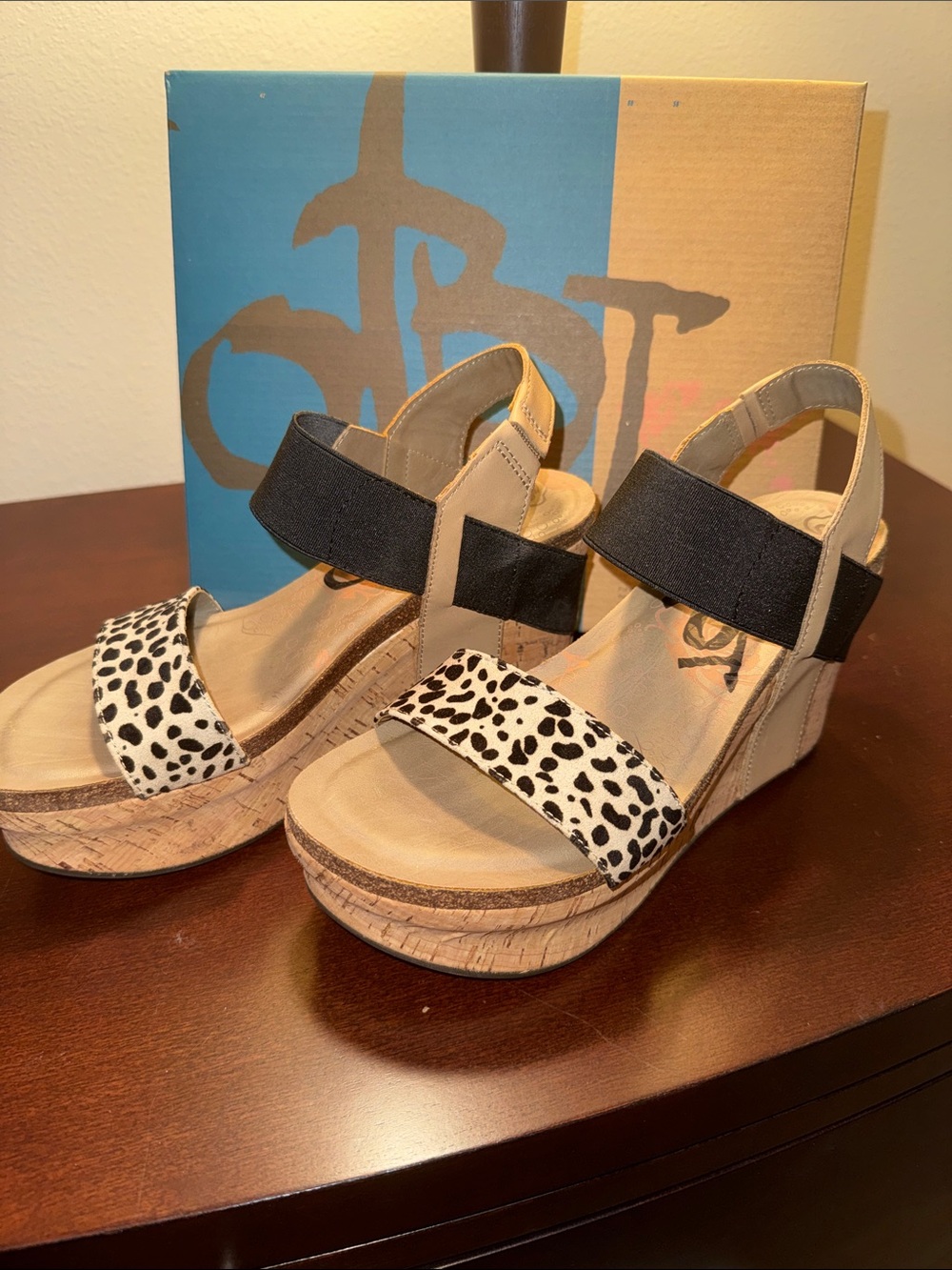 Elastic Strap Wedge Sandals in Tan with Black & White Spot